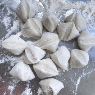 韭菜鸡蛋蒸饺的做法步骤：7