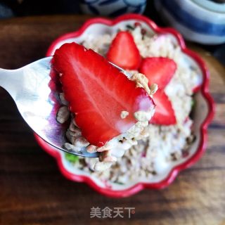 荞麦片酸奶拌草莓的做法步骤：10