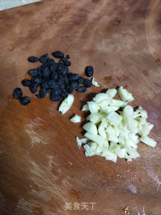 豆豉蒜蓉番薯叶的做法步骤：3
