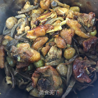 鹿茸菇板栗炖鸡块的做法步骤：12