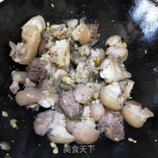 沙姜焗猪脚的做法步骤：8