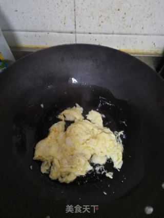 蒜苔炒鸡蛋的做法步骤：3