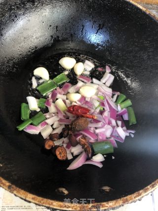 土豆炖牛肉的做法步骤：4