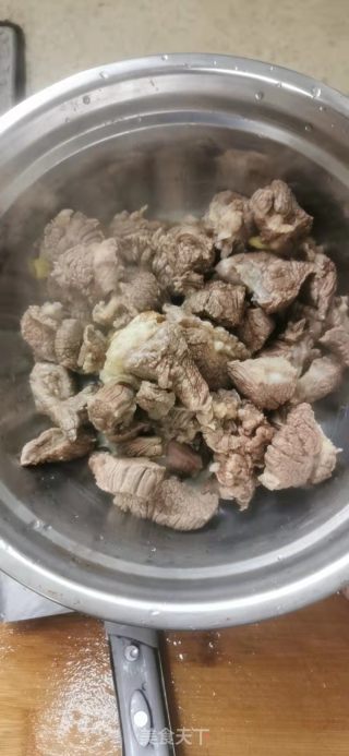 萝卜烧牛肉的做法步骤：3