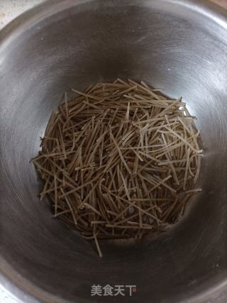 素馅豆芽煎饺的做法步骤：2