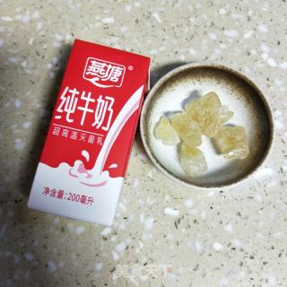 红枣牛奶炖雪燕的做法步骤：4