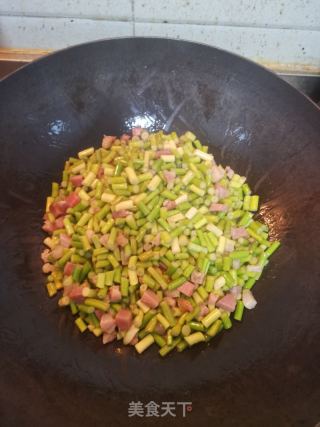 蒜苔炒腊肉的做法步骤：5