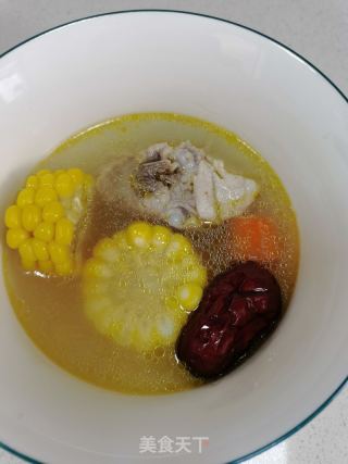 红萝卜玉米骨头汤的做法步骤：6