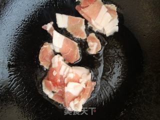杏鲍菇尖椒炒肉的做法步骤：3