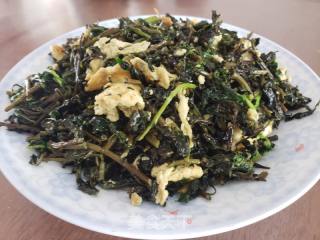 枸杞芽炒鸡蛋的做法步骤：7