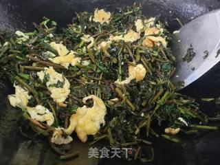 枸杞芽炒鸡蛋的做法步骤：6