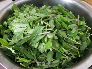 枸杞芽炒鸡蛋的做法步骤：2
