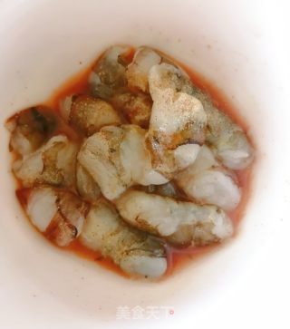 午餐肉虾仁披萨的做法步骤：5