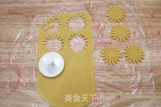 口感酥香0添加的雏菊饼干的做法步骤：9
