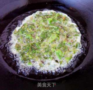 香椿芽炒鸡蛋的做法步骤：5