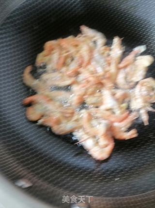 香酥小河虾的做法步骤：2
