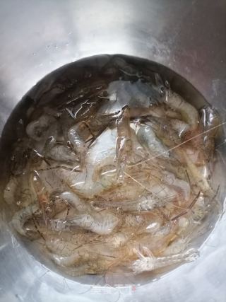 香酥小河虾的做法步骤：1