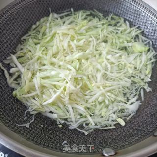 麻椒鸡拌莲花白的做法步骤：4