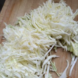 麻椒鸡拌莲花白的做法步骤：2