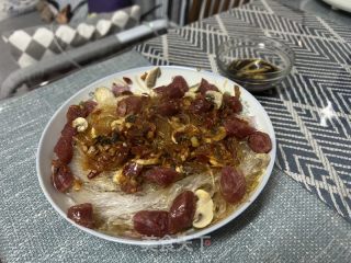 口蘑香肠蒸粉丝的做法步骤：12