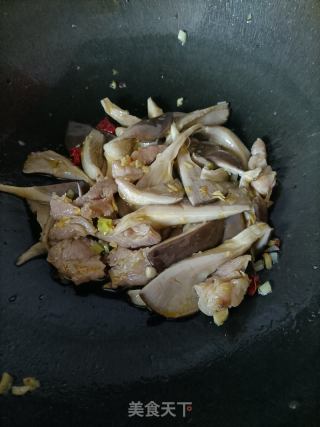 平菇炒肉片的做法步骤：9