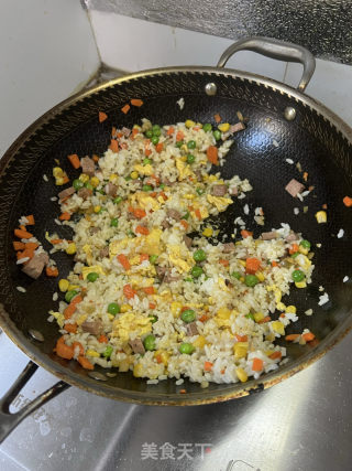 什锦炒饭的做法步骤：5