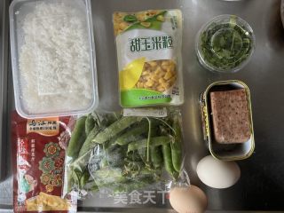 什锦炒饭的做法步骤：1