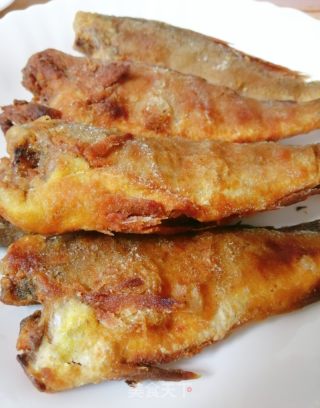 干炸小黄鱼的做法步骤：9