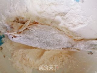 干炸小黄鱼的做法步骤：4