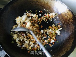 什锦酱油炒饭的做法步骤：9