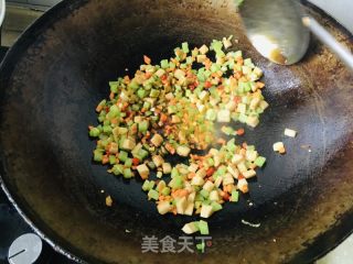 什锦酱油炒饭的做法步骤：6