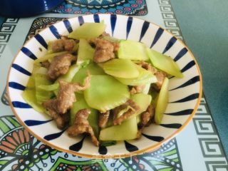 青笋过油肉的做法步骤：7