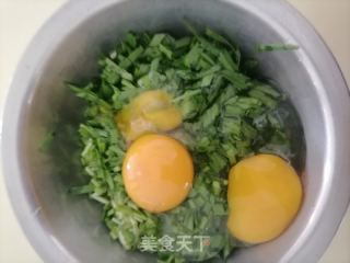 韭菜煎蛋的做法步骤：2