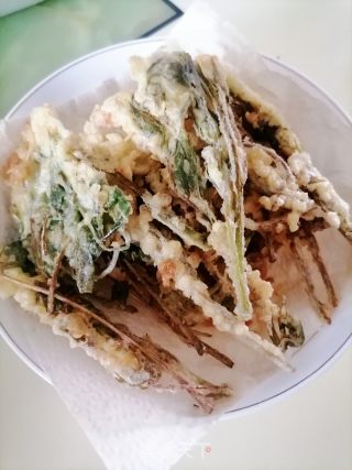 炸香椿芽的做法步骤：6