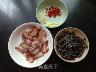 蕨菜炒腊肉的做法步骤：4