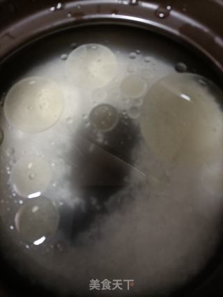 墨鱼花生粥的做法步骤：2