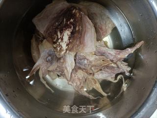 墨鱼花生粥的做法步骤：1