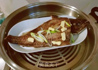 清蒸鲽鱼的做法步骤：4