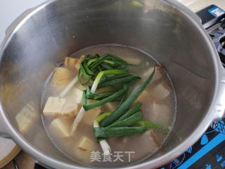咸肉炖双笋的做法步骤：6