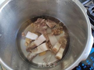 咸肉炖双笋的做法步骤：3
