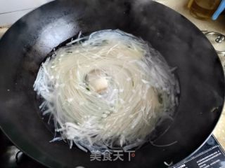 韭菜鸡蛋面的做法步骤：7