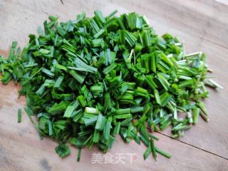 韭菜鸡蛋面的做法步骤：2