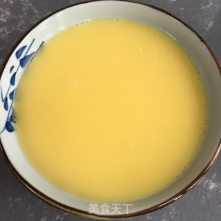 虾仁炖蛋的做法步骤：3