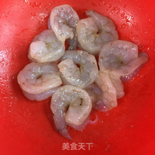 虾仁炖蛋的做法步骤：1