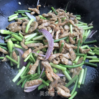蒜苔炒肉丝的做法步骤：7