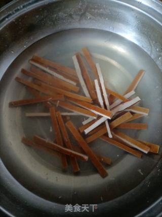 香豆皮拌豆芽的做法步骤：6