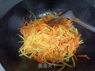 胡萝卜土豆丝的做法步骤：5