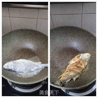 番茄烧黄花鱼的做法步骤：4