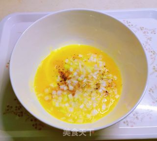 香椿炒鹅蛋的做法步骤：6