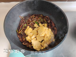 酱炒鸡蛋的做法步骤：7